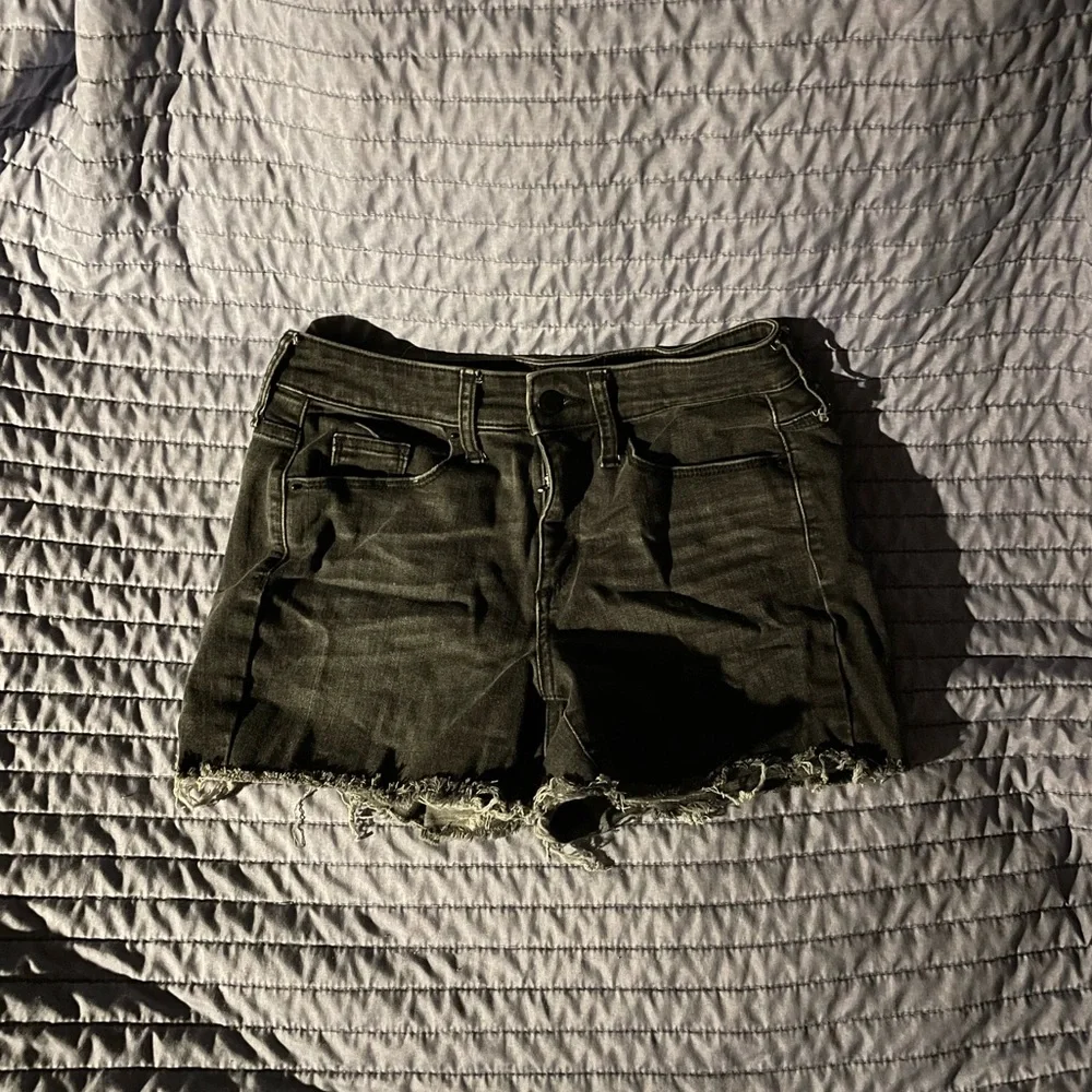 Universal Thread Shorts - Picture 3 of 8
